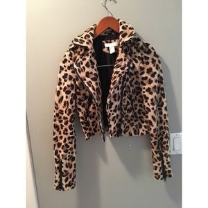 stunning leopard print crop blazer